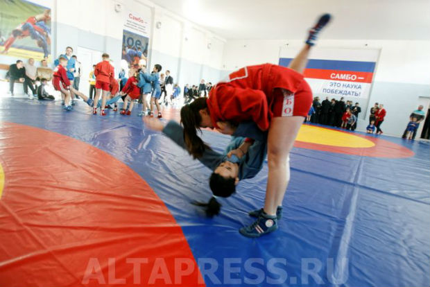 Чемпионы со всего мира поборются в честь открытия «Алтайского центра самбо»
